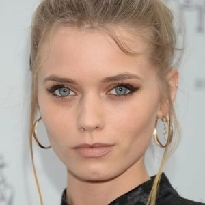 Assistir Abbey Lee online grátis no Superfilmes