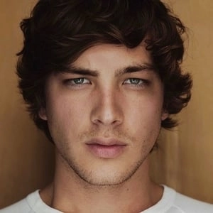 Assistir Cody Fern online grátis no Superfilmes